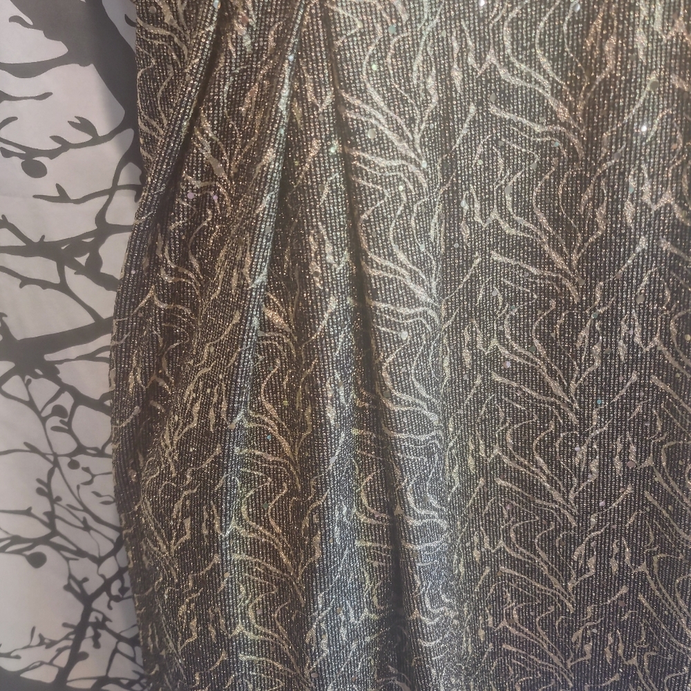 Dress - Picture 3 of 6